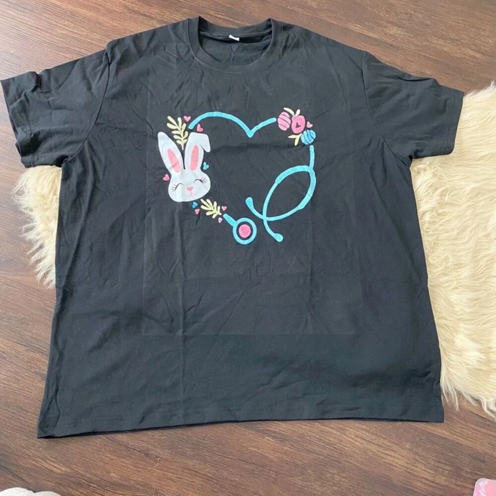 NWOT Plus Size Black Cute Bunny Heart Graphic T-Shirt 2XL